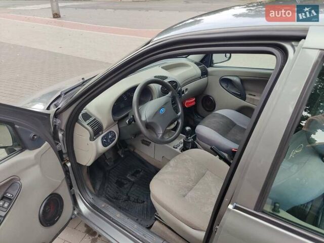 Серый ВАЗ Калина, объемом двигателя 1.6 л и пробегом 200 тыс. км за 2700 $, фото 4 на Automoto.ua