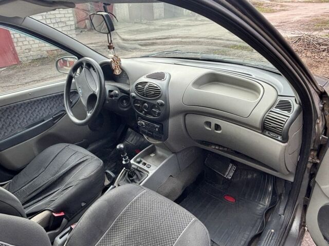 Серый ВАЗ Калина, объемом двигателя 1.6 л и пробегом 195 тыс. км за 1600 $, фото 4 на Automoto.ua