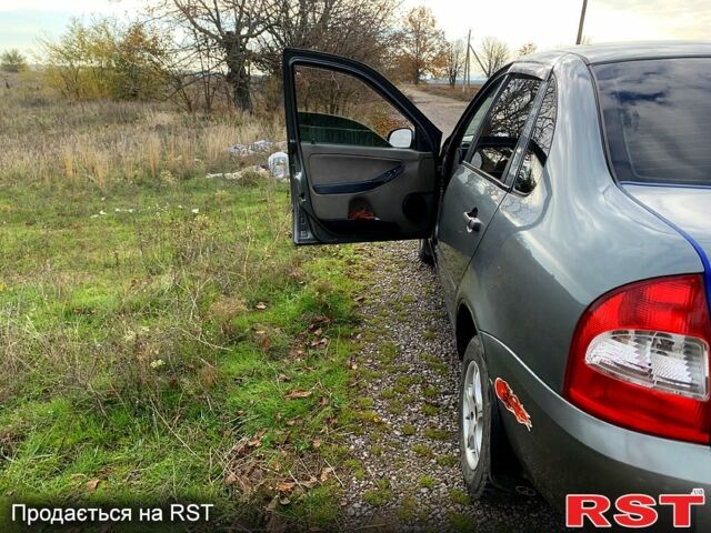 Сірий ВАЗ Kalina, об'ємом двигуна 1.6 л та пробігом 260 тис. км за 1900 $, фото 9 на Automoto.ua