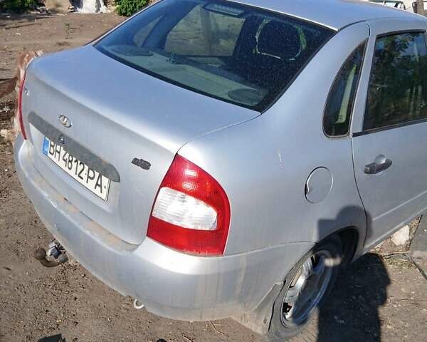 Сірий ВАЗ Калина, об'ємом двигуна 1.39 л та пробігом 205 тис. км за 2000 $, фото 6 на Automoto.ua