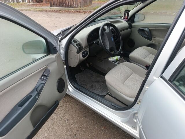 Сірий ВАЗ Калина, об'ємом двигуна 0 л та пробігом 157 тис. км за 2000 $, фото 5 на Automoto.ua