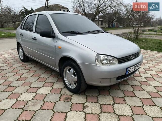 Серый ВАЗ Калина, объемом двигателя 1.6 л и пробегом 104 тыс. км за 3500 $, фото 1 на Automoto.ua