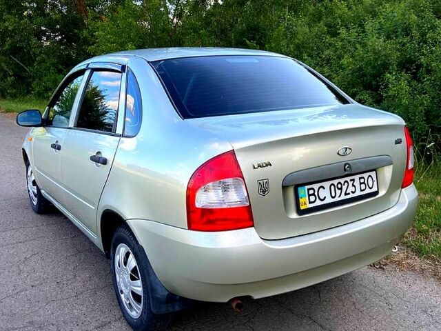 Серый ВАЗ Kalina, объемом двигателя 1.6 л и пробегом 112 тыс. км за 2450 $, фото 4 на Automoto.ua