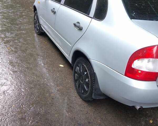 Сірий ВАЗ Калина, об'ємом двигуна 1.39 л та пробігом 127 тис. км за 2180 $, фото 2 на Automoto.ua