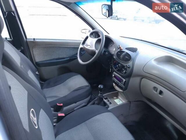 Сірий ВАЗ Калина, об'ємом двигуна 1.6 л та пробігом 240 тис. км за 1500 $, фото 2 на Automoto.ua