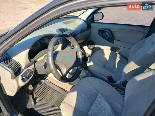 Сірий ВАЗ Калина, об'ємом двигуна 1.4 л та пробігом 130 тис. км за 2700 $, фото 5 на Automoto.ua