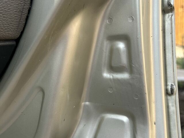 Серый ВАЗ Калина, объемом двигателя 1.4 л и пробегом 210 тыс. км за 2850 $, фото 3 на Automoto.ua