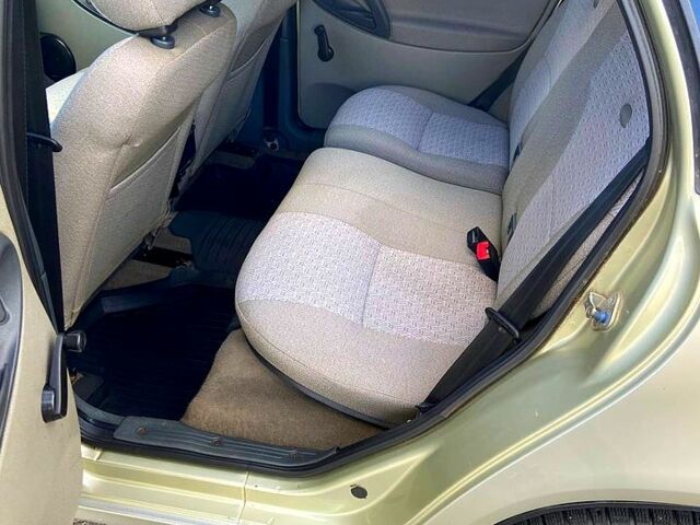 Серый ВАЗ Kalina, объемом двигателя 1.6 л и пробегом 112 тыс. км за 2450 $, фото 3 на Automoto.ua