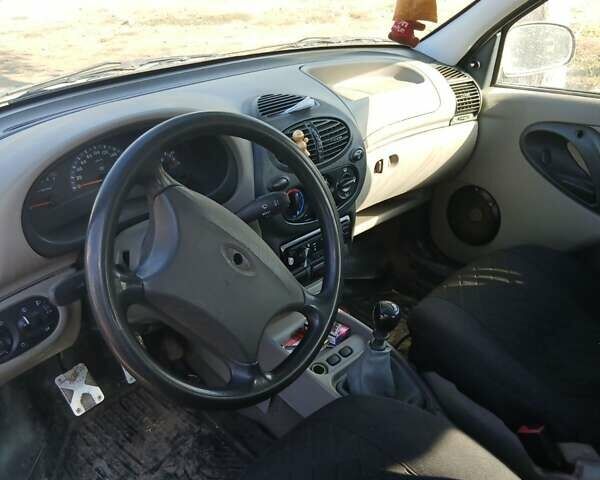 Сірий ВАЗ Калина, об'ємом двигуна 1.39 л та пробігом 205 тис. км за 2000 $, фото 1 на Automoto.ua