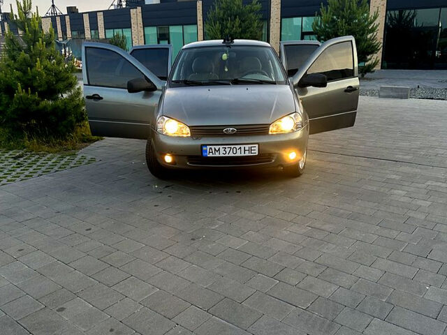 Серый ВАЗ Kalina, объемом двигателя 1.4 л и пробегом 99 тыс. км за 3000 $, фото 4 на Automoto.ua