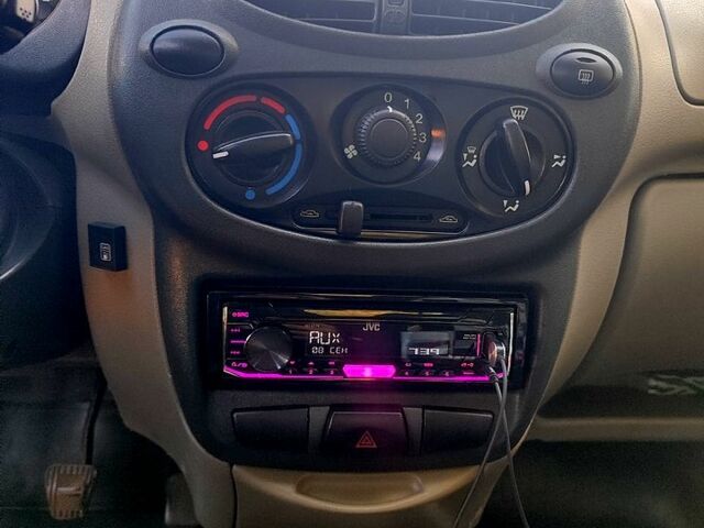 Сірий ВАЗ Kalina, об'ємом двигуна 1.4 л та пробігом 166 тис. км за 2950 $, фото 5 на Automoto.ua