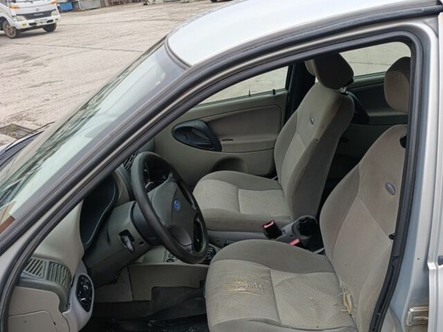 Серый ВАЗ Калина, объемом двигателя 0 л и пробегом 172 тыс. км за 2000 $, фото 4 на Automoto.ua