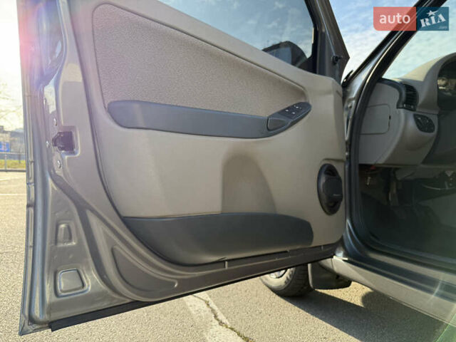 Сірий ВАЗ Калина, об'ємом двигуна 1.39 л та пробігом 34 тис. км за 4350 $, фото 23 на Automoto.ua