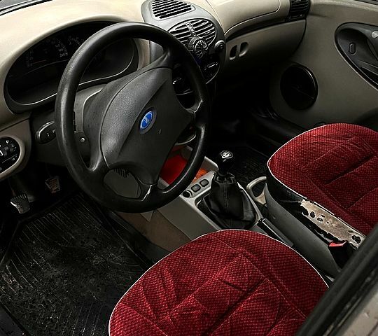 Серый ВАЗ Kalina, объемом двигателя 1.6 л и пробегом 264 тыс. км за 2300 $, фото 10 на Automoto.ua