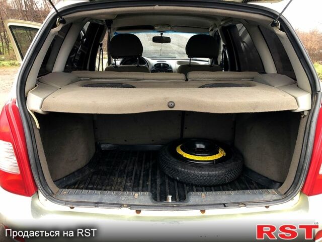 Серый ВАЗ Kalina, объемом двигателя 1.4 л и пробегом 231 тыс. км за 1750 $, фото 10 на Automoto.ua