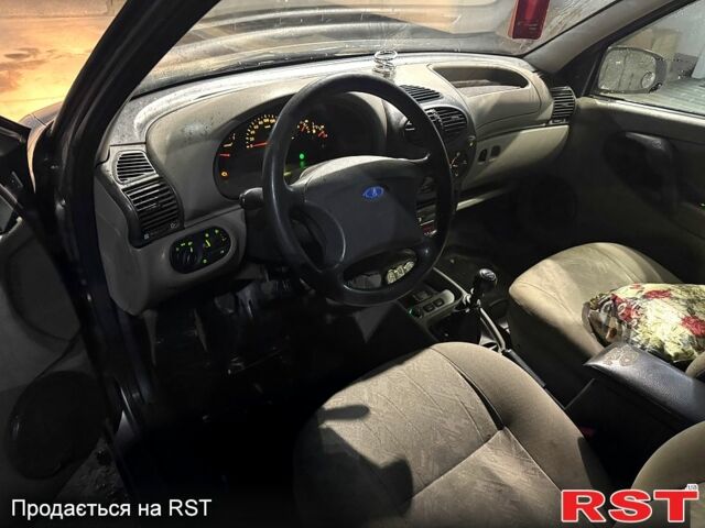 Серый ВАЗ Kalina, объемом двигателя 1.6 л и пробегом 230 тыс. км за 1999 $, фото 6 на Automoto.ua