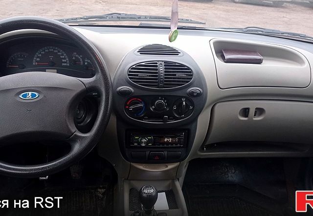 Серый ВАЗ Kalina, объемом двигателя 1.6 л и пробегом 126 тыс. км за 2250 $, фото 10 на Automoto.ua