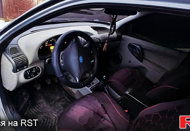 Сірий ВАЗ Kalina, об'ємом двигуна 1.5 л та пробігом 188 тис. км за 2000 $, фото 4 на Automoto.ua