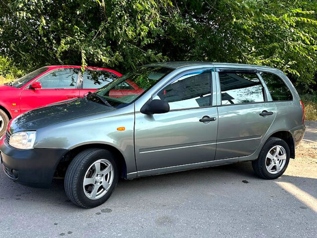 Серый ВАЗ Kalina, объемом двигателя 1.4 л и пробегом 200 тыс. км за 2650 $, фото 4 на Automoto.ua