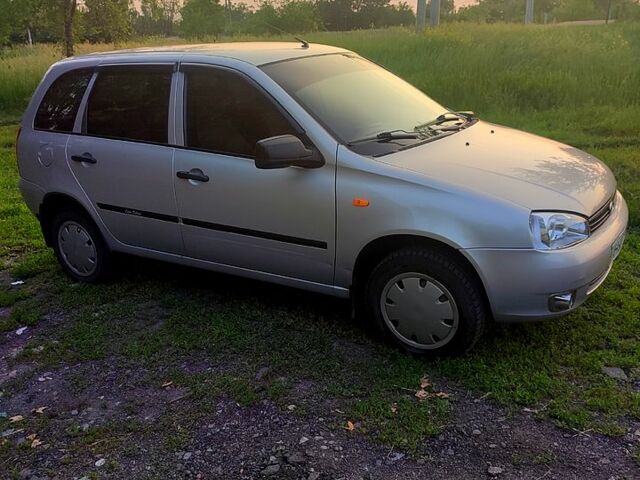 Серый ВАЗ Kalina, объемом двигателя 1.4 л и пробегом 100 тыс. км за 2400 $, фото 2 на Automoto.ua