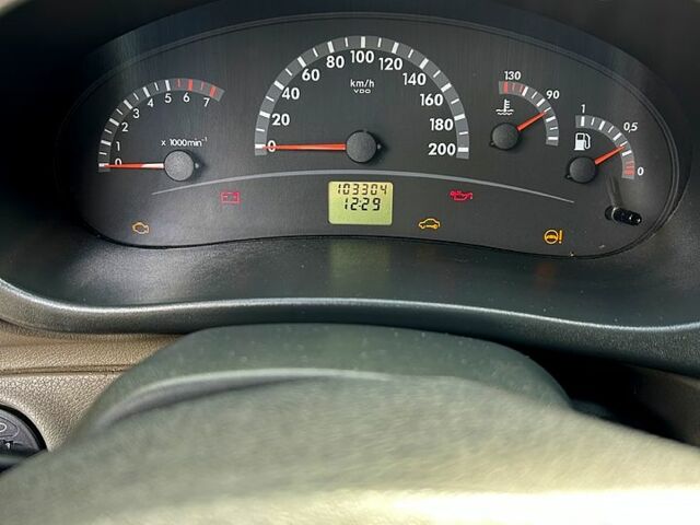 Серый ВАЗ Kalina, объемом двигателя 1.4 л и пробегом 103 тыс. км за 3500 $, фото 9 на Automoto.ua