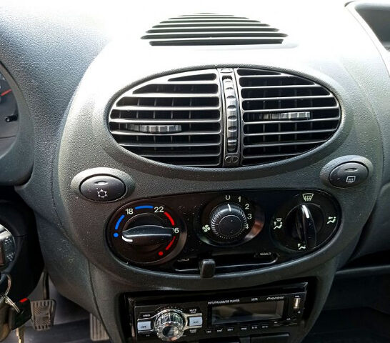 Серый ВАЗ Kalina, объемом двигателя 1.4 л и пробегом 41 тыс. км за 3850 $, фото 3 на Automoto.ua