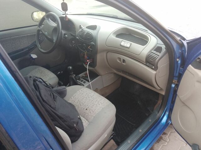 Синій ВАЗ Калина, об'ємом двигуна 1.6 л та пробігом 165 тис. км за 2250 $, фото 6 на Automoto.ua