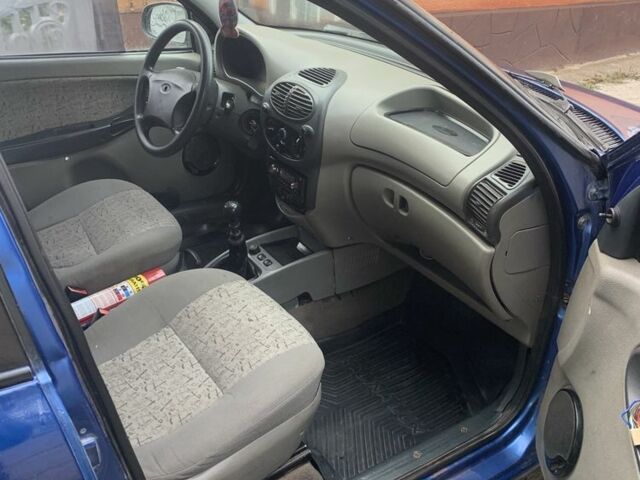 Синий ВАЗ Калина, объемом двигателя 1.6 л и пробегом 120 тыс. км за 1450 $, фото 4 на Automoto.ua