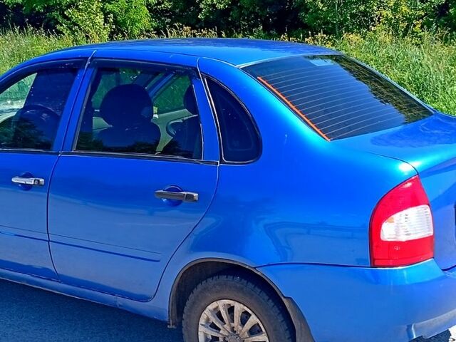 Синий ВАЗ Kalina, объемом двигателя 1.6 л и пробегом 164 тыс. км за 1800 $, фото 7 на Automoto.ua