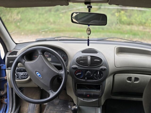 Синий ВАЗ Калина, объемом двигателя 1.6 л и пробегом 160 тыс. км за 800 $, фото 7 на Automoto.ua