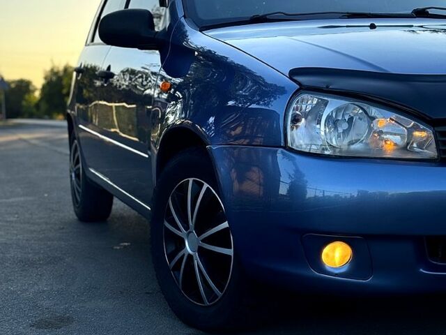 Синий ВАЗ Kalina, объемом двигателя 1.6 л и пробегом 160 тыс. км за 2300 $, фото 1 на Automoto.ua