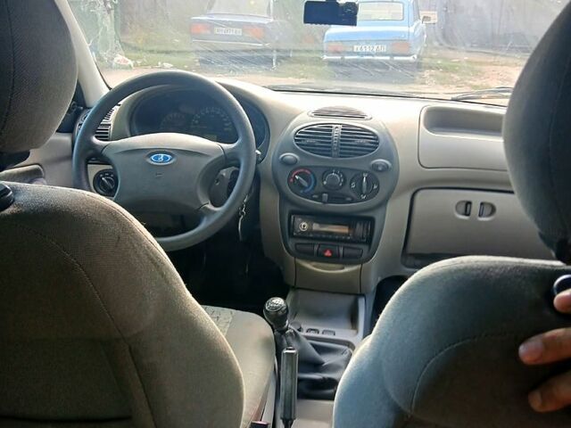 Синий ВАЗ Kalina, объемом двигателя 1.6 л и пробегом 128 тыс. км за 2400 $, фото 7 на Automoto.ua