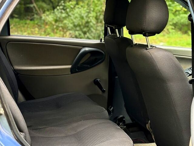 Синій ВАЗ Kalina, об'ємом двигуна 1.6 л та пробігом 270 тис. км за 1650 $, фото 7 на Automoto.ua