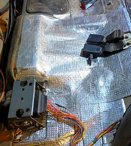 Синий ВАЗ Kalina, объемом двигателя 1.6 л и пробегом 233 тыс. км за 2100 $, фото 13 на Automoto.ua