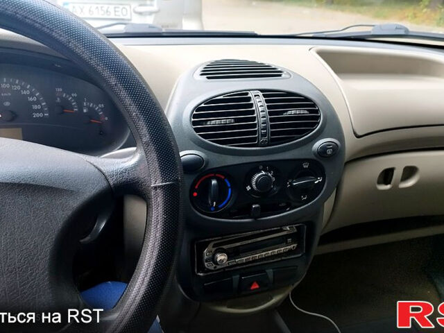 Синий ВАЗ Kalina, объемом двигателя 1.4 л и пробегом 197 тыс. км за 1200 $, фото 5 на Automoto.ua