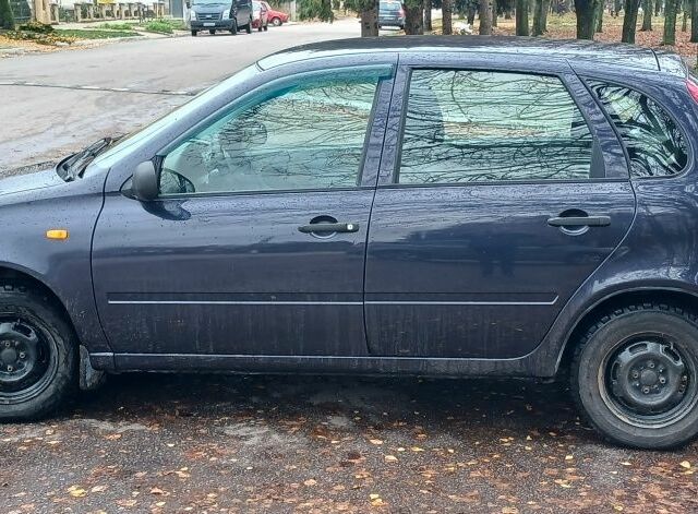 Синій ВАЗ Калина, об'ємом двигуна 0 л та пробігом 200 тис. км за 2450 $, фото 1 на Automoto.ua