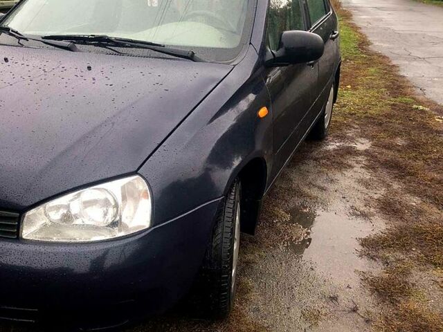 Синий ВАЗ Kalina, объемом двигателя 1.6 л и пробегом 140 тыс. км за 3100 $, фото 4 на Automoto.ua