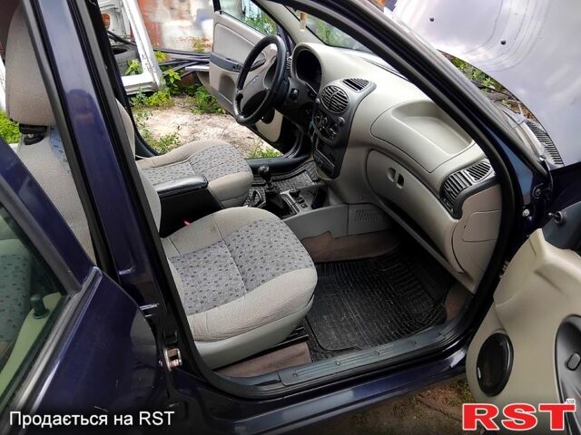 Синий ВАЗ Kalina, объемом двигателя 1.6 л и пробегом 206 тыс. км за 1650 $, фото 8 на Automoto.ua