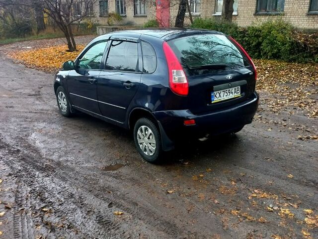 Синий ВАЗ Kalina, объемом двигателя 1.6 л и пробегом 195 тыс. км за 2000 $, фото 4 на Automoto.ua