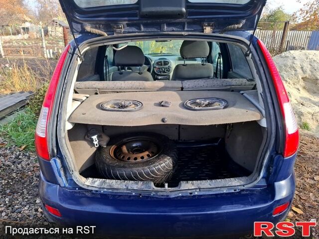 Синий ВАЗ Kalina, объемом двигателя 1.6 л и пробегом 200 тыс. км за 1300 $, фото 5 на Automoto.ua