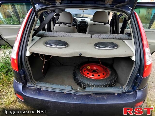 Синий ВАЗ Kalina, объемом двигателя 1.6 л и пробегом 206 тыс. км за 1650 $, фото 6 на Automoto.ua