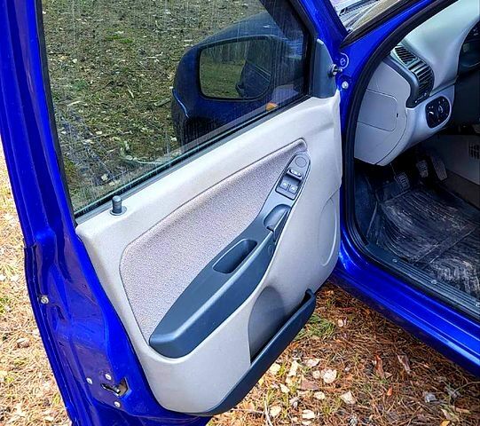 Синий ВАЗ Kalina, объемом двигателя 1.4 л и пробегом 90 тыс. км за 3000 $, фото 8 на Automoto.ua
