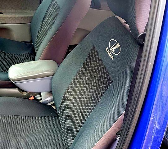 Синий ВАЗ Kalina, объемом двигателя 1.4 л и пробегом 90 тыс. км за 3000 $, фото 3 на Automoto.ua