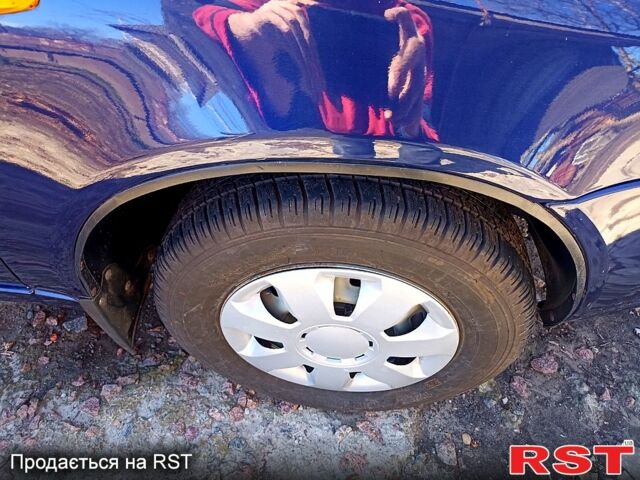 Синий ВАЗ Kalina, объемом двигателя 16 л и пробегом 179 тыс. км за 5750 $, фото 6 на Automoto.ua