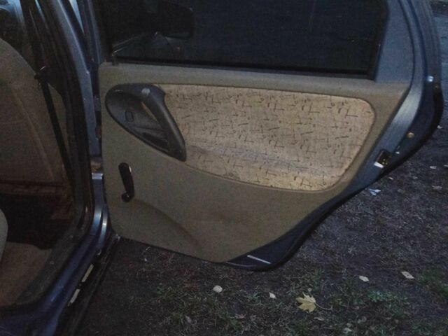 Синий ВАЗ Калина, объемом двигателя 1.6 л и пробегом 1000 тыс. км за 1000 $, фото 9 на Automoto.ua