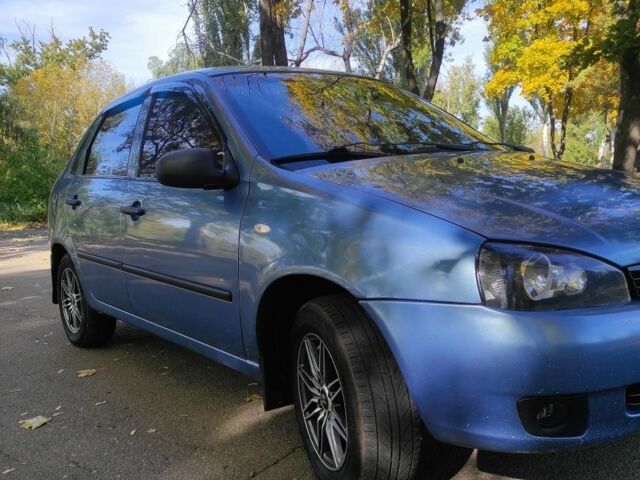 Синий ВАЗ Калина, объемом двигателя 1.6 л и пробегом 240 тыс. км за 2000 $, фото 2 на Automoto.ua