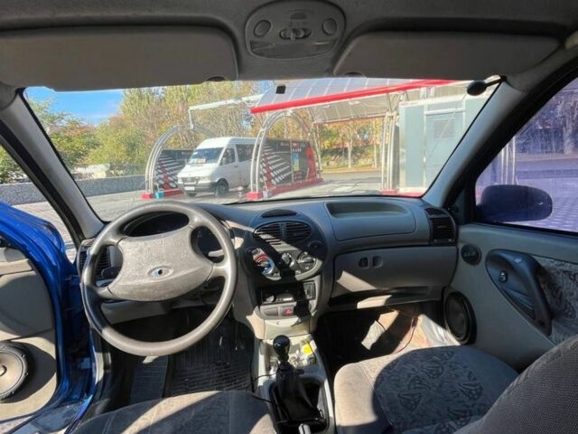 Синий ВАЗ Калина, объемом двигателя 1.6 л и пробегом 250 тыс. км за 1300 $, фото 3 на Automoto.ua