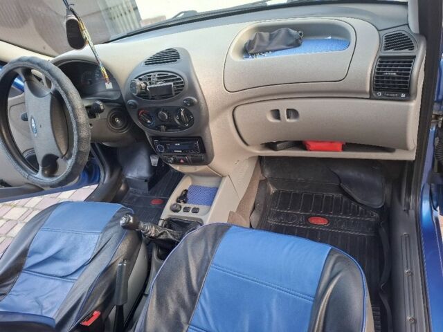 Синий ВАЗ Калина, объемом двигателя 1.6 л и пробегом 113 тыс. км за 2400 $, фото 6 на Automoto.ua