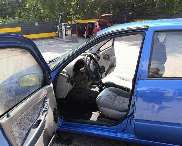 Синий ВАЗ Калина, объемом двигателя 1.6 л и пробегом 180 тыс. км за 1950 $, фото 2 на Automoto.ua