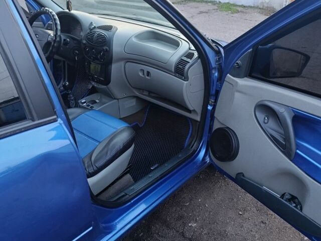 Синий ВАЗ Калина, объемом двигателя 1.6 л и пробегом 110 тыс. км за 2500 $, фото 8 на Automoto.ua